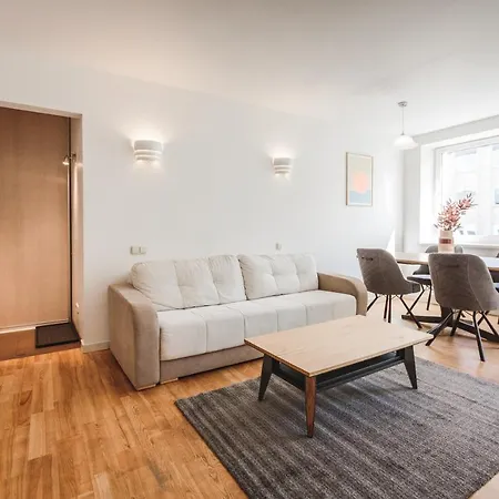 Harmony - Residences Of Pulkveza Brieza Street Next To Silent Center شقة